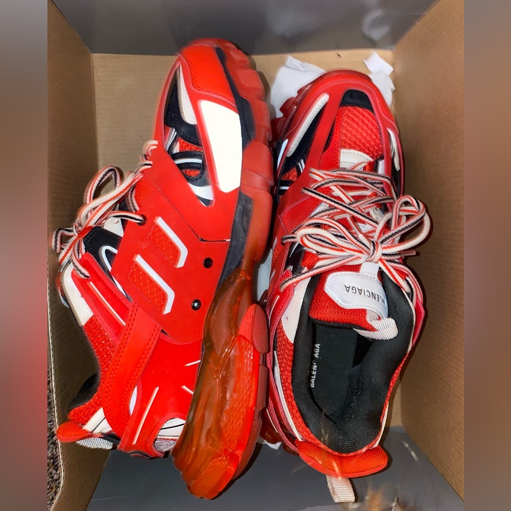 Sneakers